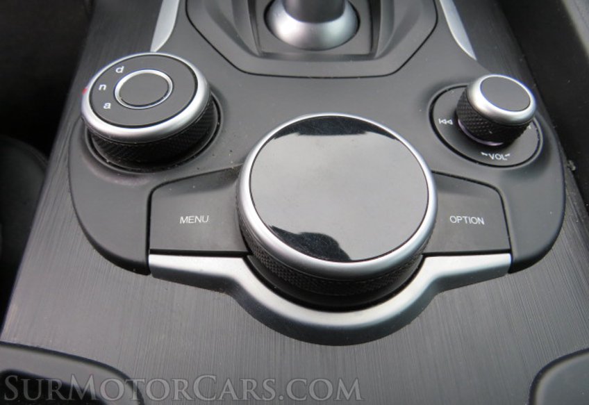 2018 Alfa Romeo Giulia - Image 36