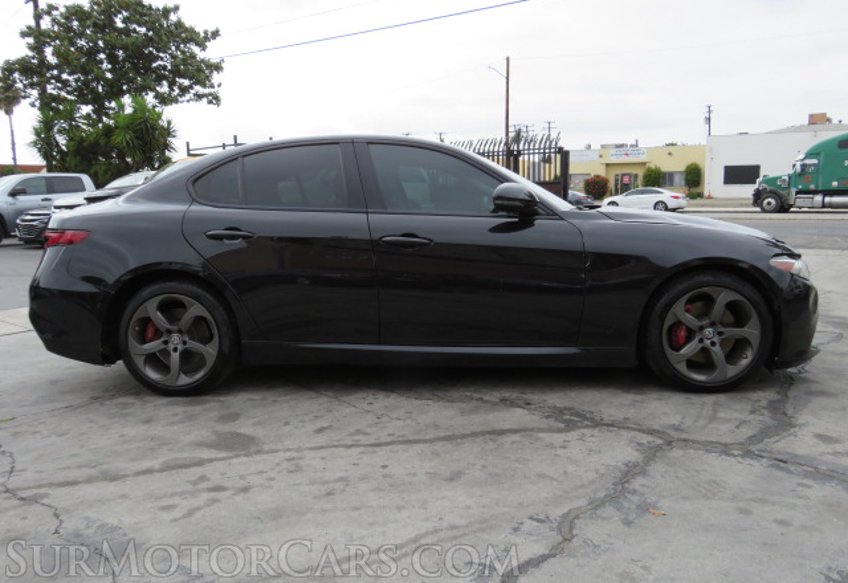 2018 Alfa Romeo Giulia - Image 5