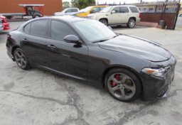 2018 Alfa Romeo Giulia - Image 2