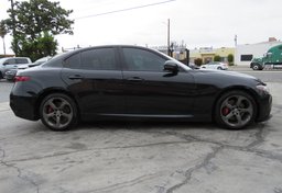 2018 Alfa Romeo Giulia - Image 5
