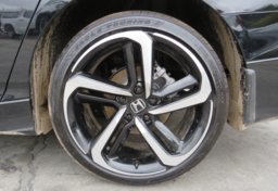 2021 Honda Accord Sedan - Image 11