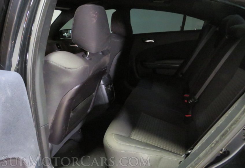 2020 Dodge Charger - Image 29