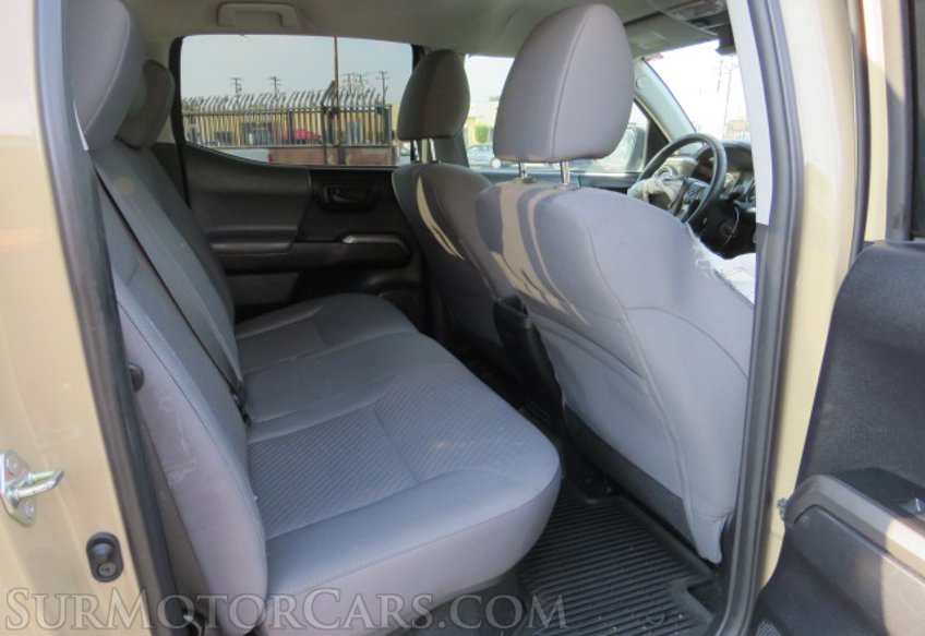 2020 Toyota Tacoma - Image 29