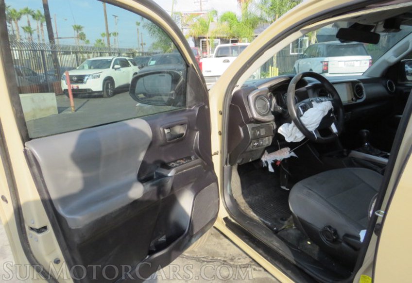 2020 Toyota Tacoma - Image 19