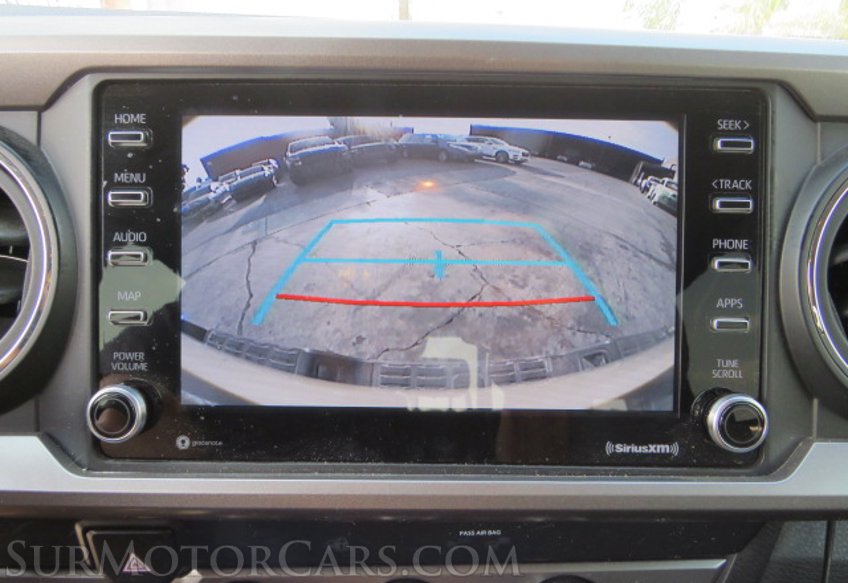 2020 Toyota Tacoma - Image 32