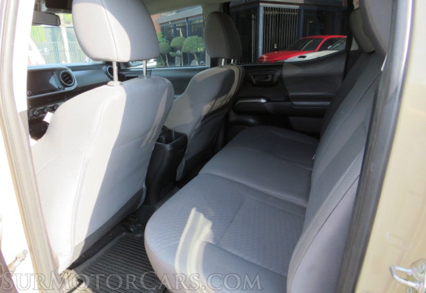 2020 Toyota Tacoma - Image 28