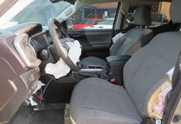 2020 Toyota Tacoma - Image 23