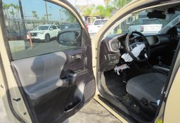 2020 Toyota Tacoma - Image 19