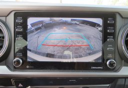 2020 Toyota Tacoma - Image 32