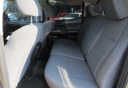 2020 Toyota Tacoma - Image 30