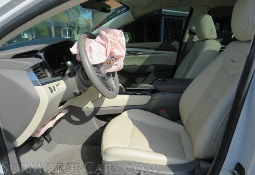 2020 Cadillac XT5 - Image 27