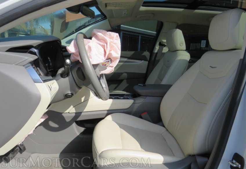 2020 Cadillac XT5 - Image 25