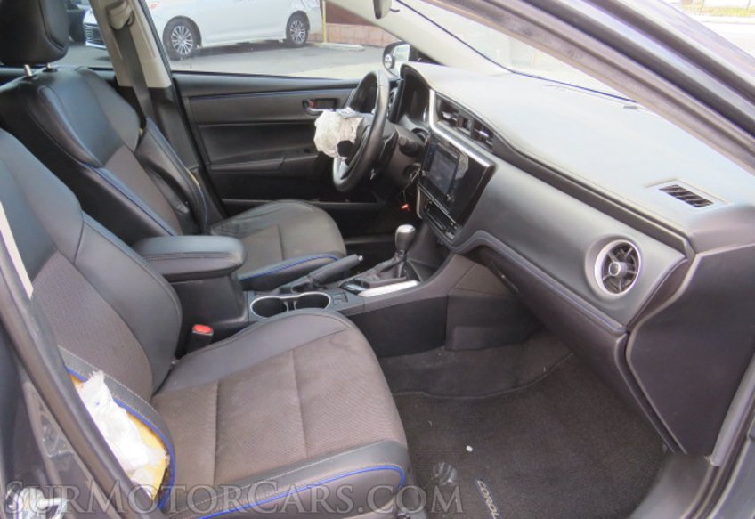 2018 Toyota Corolla - Image 17