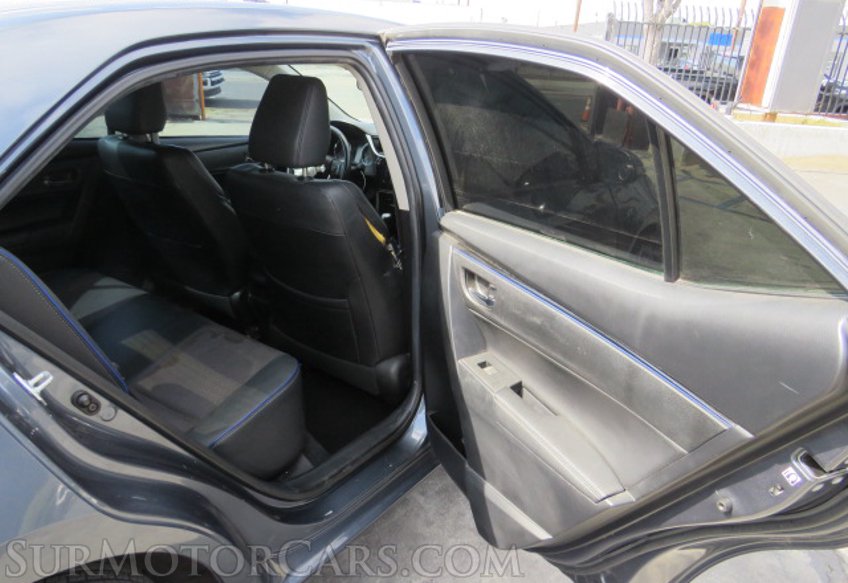 2018 Toyota Corolla - Image 32