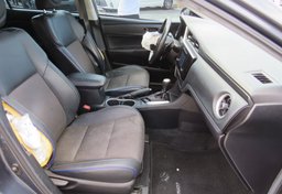 2018 Toyota Corolla - Image 31