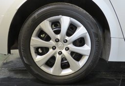 2020 Toyota Corolla - Image 19