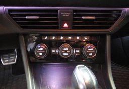 2019 Volkswagen Jetta - Image 38