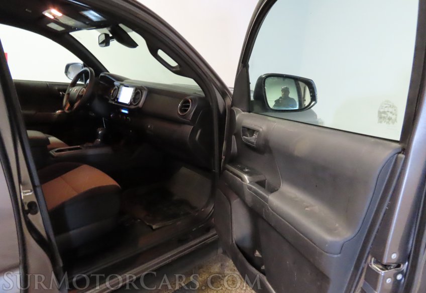 2022 Toyota Tacoma - Image 25