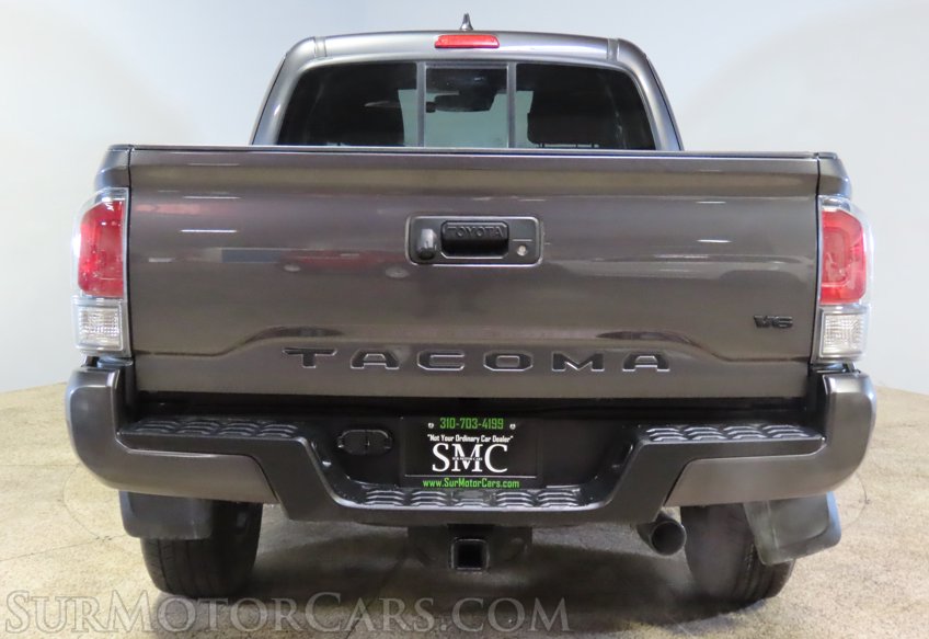 2022 Toyota Tacoma - Image 10
