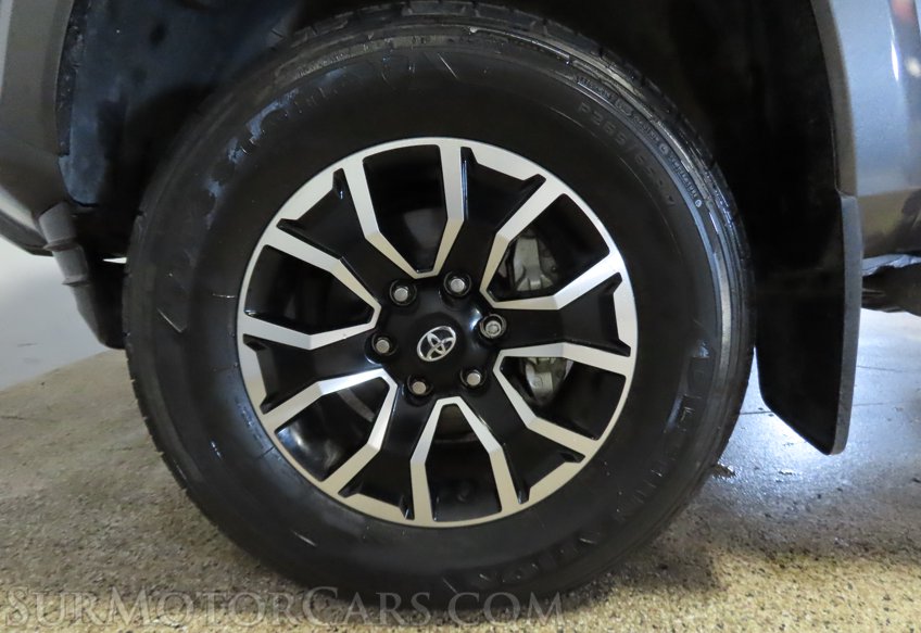 2022 Toyota Tacoma - Image 16