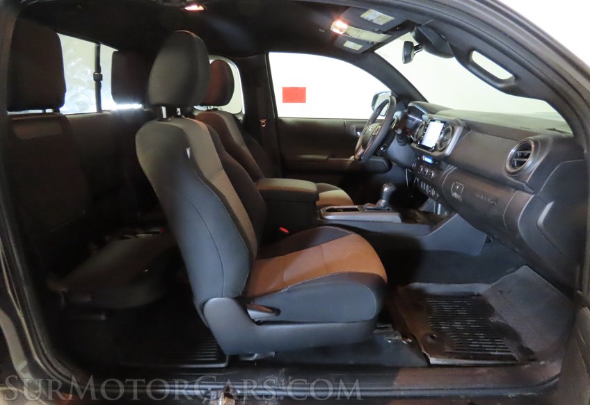 2022 Toyota Tacoma - Image 27