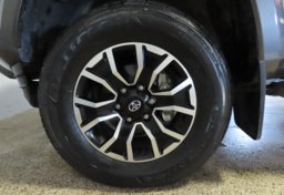 2022 Toyota Tacoma - Image 16