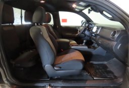 2022 Toyota Tacoma - Image 27