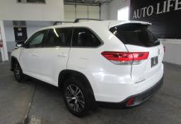 Thumbnail of 2019 Toyota Highlander