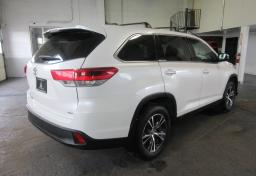 Thumbnail of 2019 Toyota Highlander