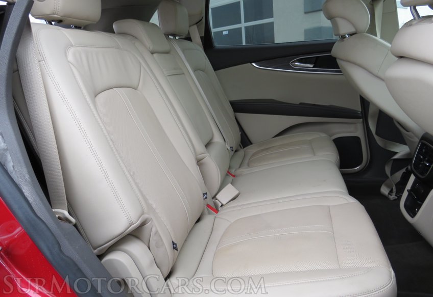 2020 Lincoln Nautilus - Image 25