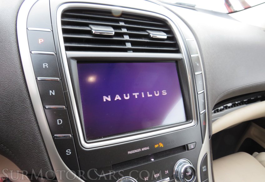 2020 Lincoln Nautilus - Image 31