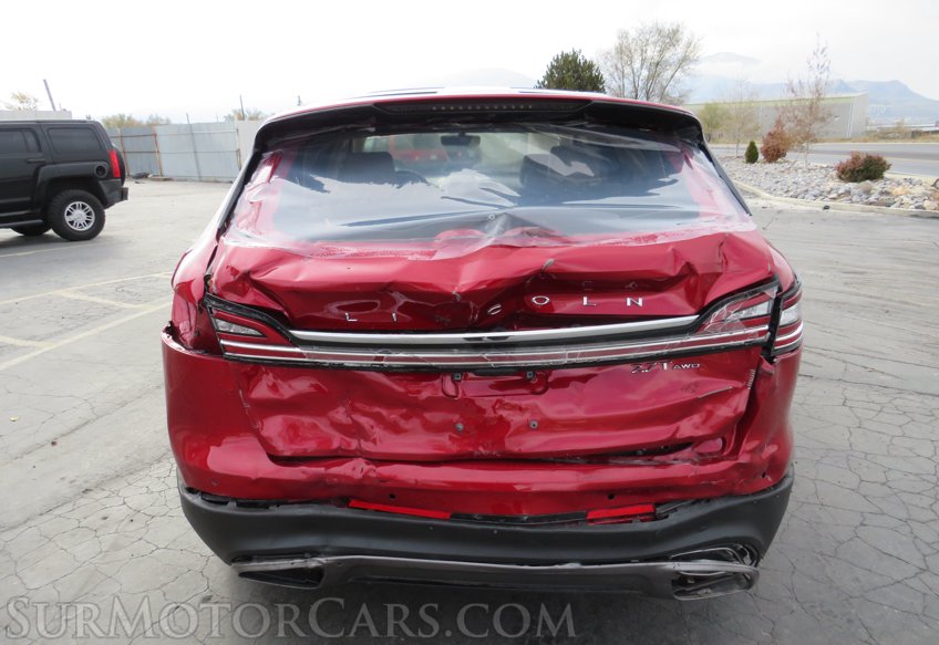 2020 Lincoln Nautilus - Image 12