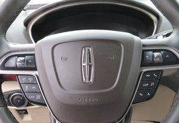 2020 Lincoln Nautilus - Image 28