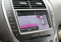 2020 Lincoln Nautilus - Image 34