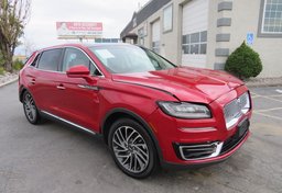 2020 Lincoln Nautilus - Image 2