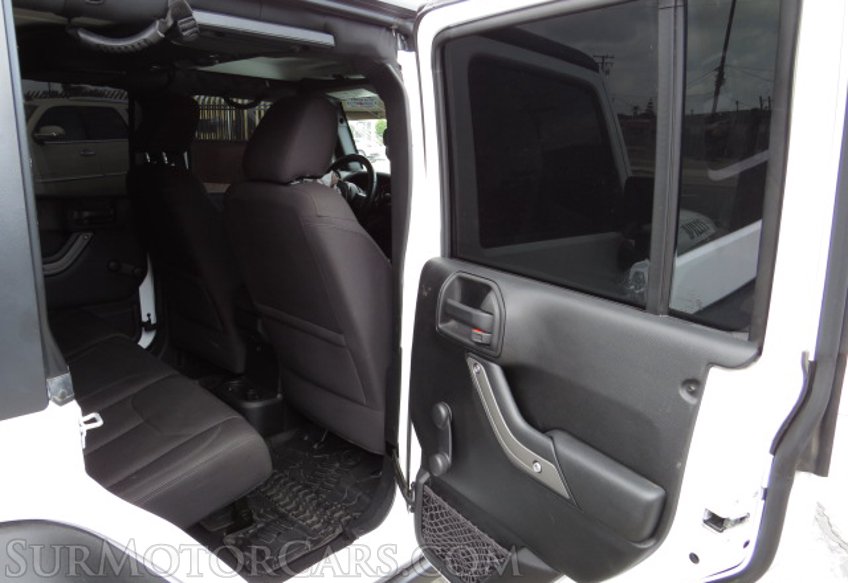 2017 Jeep Wrangler Unlimited - Image 21