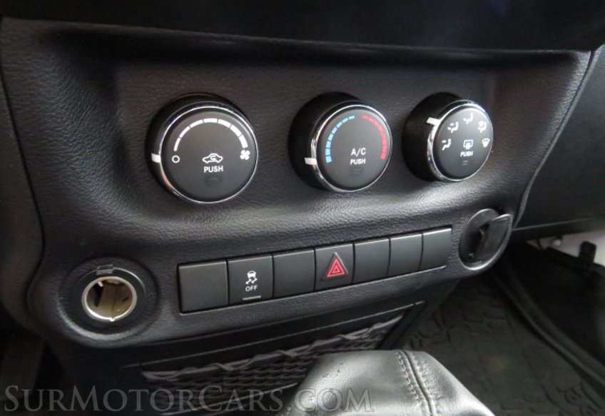 2017 Jeep Wrangler Unlimited - Image 35