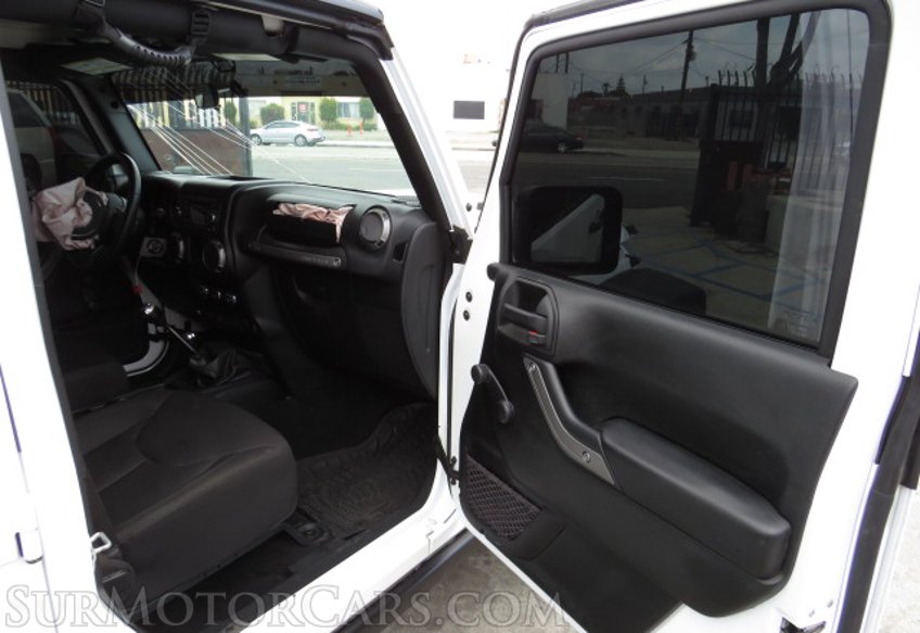 2017 Jeep Wrangler Unlimited - Image 19