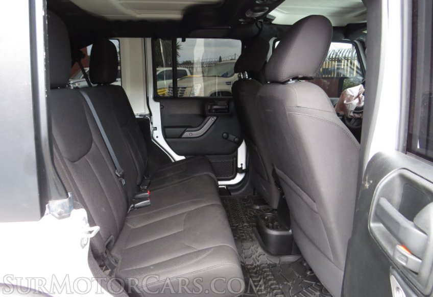 2017 Jeep Wrangler Unlimited - Image 29