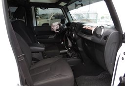 2017 Jeep Wrangler Unlimited - Image 25