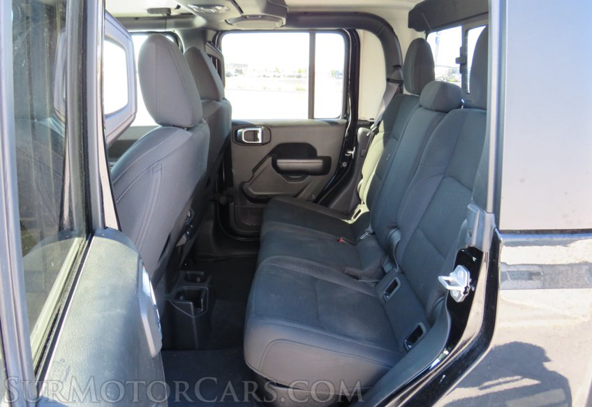 2020 Jeep Gladiator - Image 24