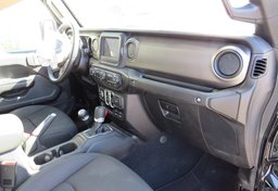 2020 Jeep Gladiator - Image 23