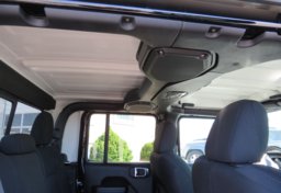 2020 Jeep Gladiator - Image 30