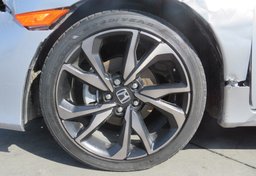 2019 Honda Civic Sedan - Image 11