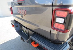 2020 Jeep Gladiator - Image 25