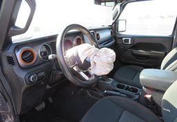 2020 Jeep Gladiator - Image 30