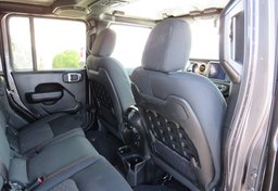 2020 Jeep Gladiator - Image 34