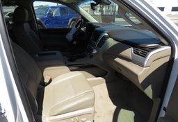 2019 GMC Yukon XL - Image 29