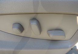 2019 GMC Yukon XL - Image 42