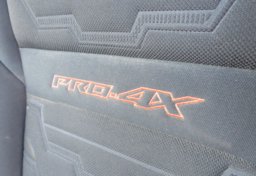 2023 Nissan Frontier - Image 32